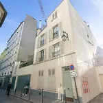 Luxurious 2 Bedroom Canal Saint Martin Saint Lazare