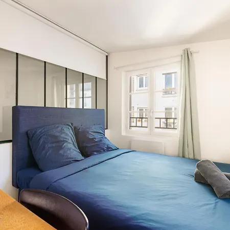 Luxurious 2 Bedroom Canal Saint Martin Saint Lazare * Paris