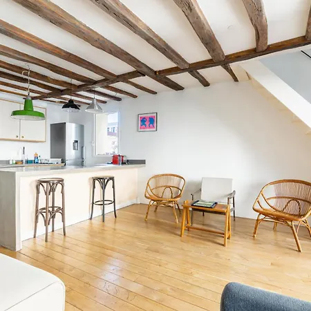 Luxurious 2 Bedroom Canal Saint Martin Saint Lazare Apartment