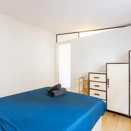 Luxurious 2 Bedroom Canal Saint Martin Saint Lazare Apartment Paris